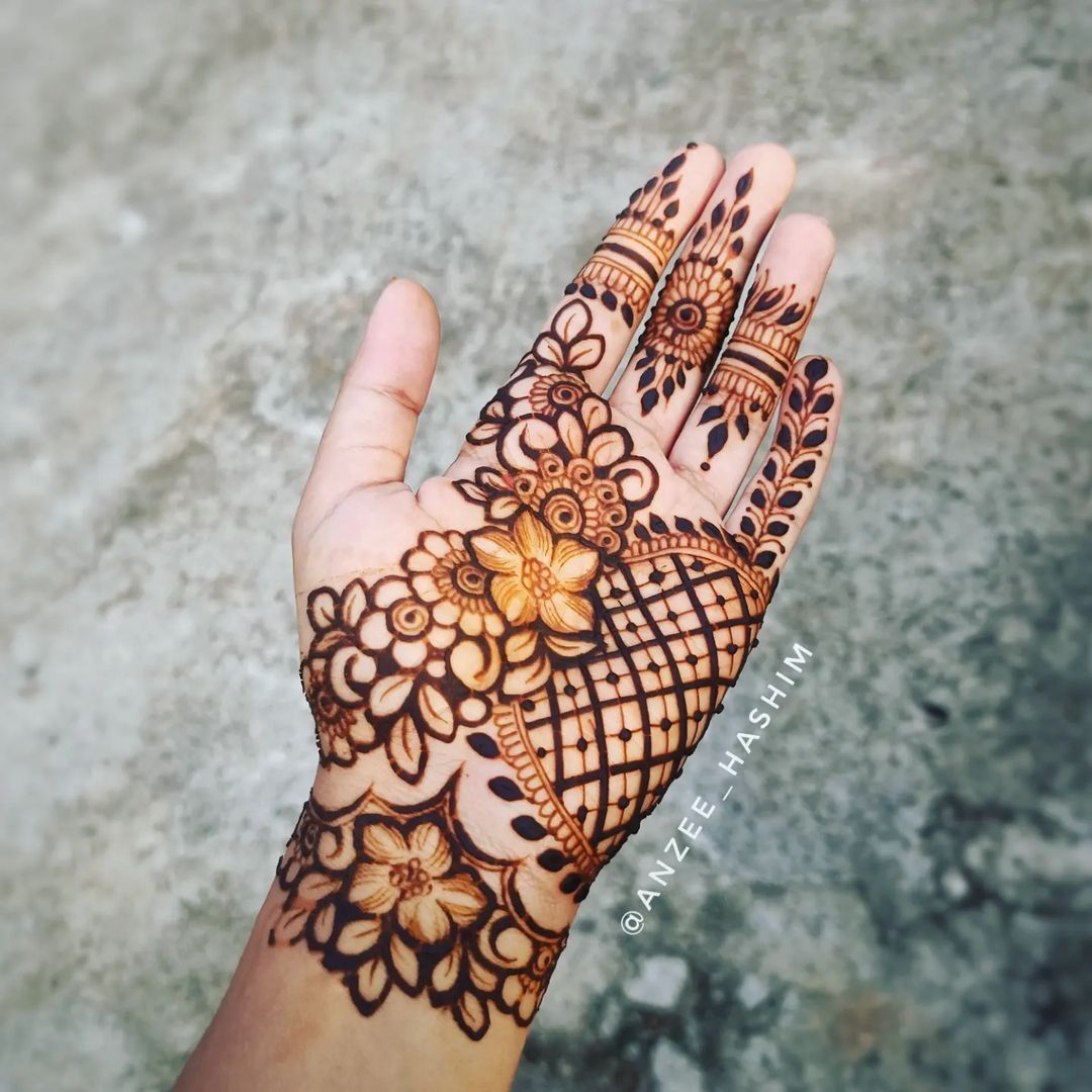 Minimal Henna Design 6 
